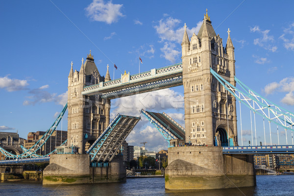 Tower Bridge ouvrir rivière thames Londres pont [[stock_photo]] © chrisdorney