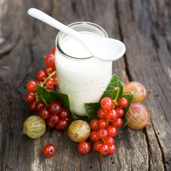 Stock foto: Joghurt · Früchte · Ernte · Landwirtschaft · Beeren