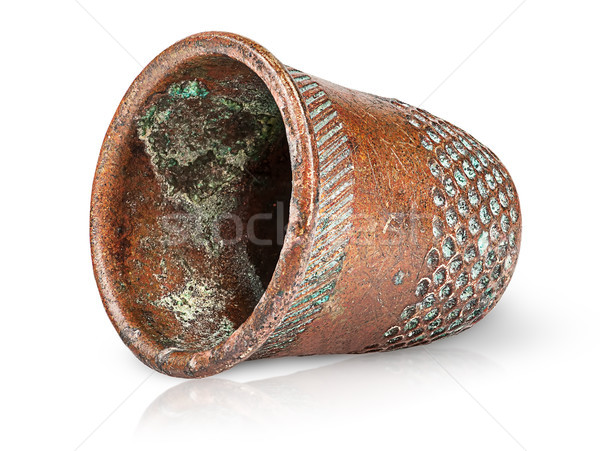 Vieux antique cuivre dé à coudre isolé blanche [[stock_photo]] © Cipariss