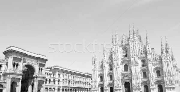 Milan kare İtalya Retro mimari bağbozumu Stok fotoğraf © claudiodivizia