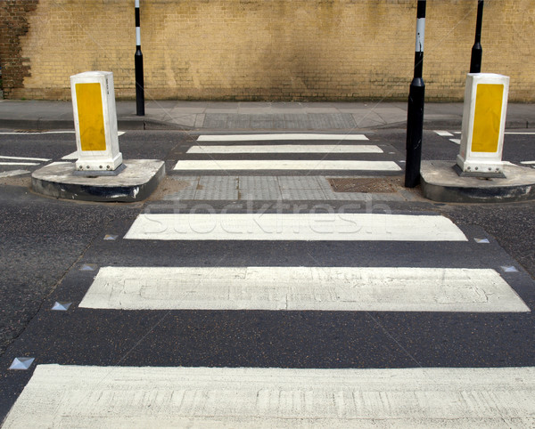 Zebra yaya trafik işareti yol sokak imzalamak Stok fotoğraf © claudiodivizia