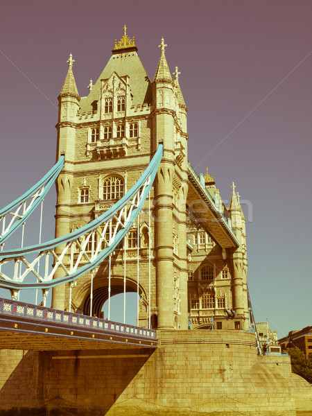 Retro guardando Tower Bridge Londra vintage guardare Foto d'archivio © claudiodivizia