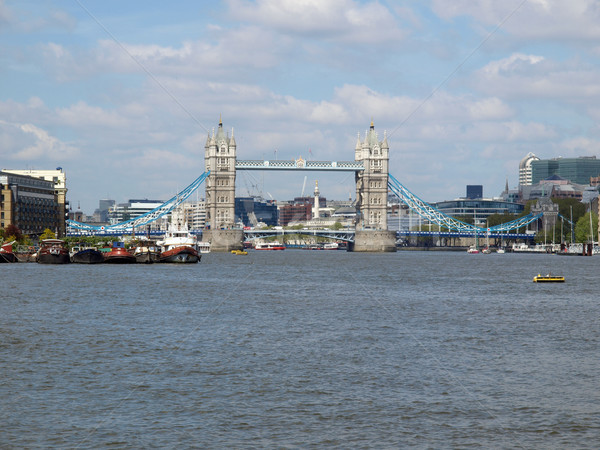 Tower Bridge London Fluss Thames Skyline Europa Stock foto © claudiodivizia