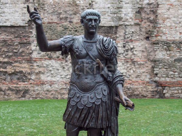 Cesarz posąg starożytnych Roman Londyn architektury Zdjęcia stock © claudiodivizia