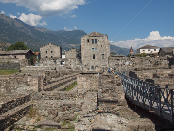 Roman Theater Ruinen Berg Jahrgang spielen Stock foto © claudiodivizia