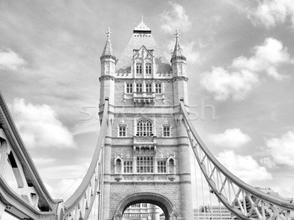 Tower Bridge Londres rivière thames élevé dynamique [[stock_photo]] © claudiodivizia