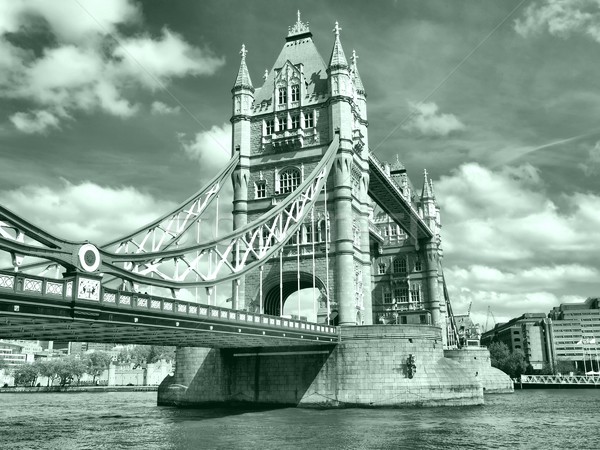 Tower Bridge Londra fiume thames alto dinamica Foto d'archivio © claudiodivizia