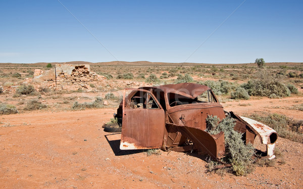 Carro velho deserto imagem longe carro Foto stock © clearviewstock