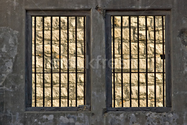 Fara sperante exterior celula de puscarie zid de piatra constructii celulă Imagine de stoc © clearviewstock