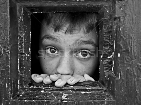Gesicht Gefängnis Fenster Gefangener Aussehen heraus Stock foto © clearviewstock