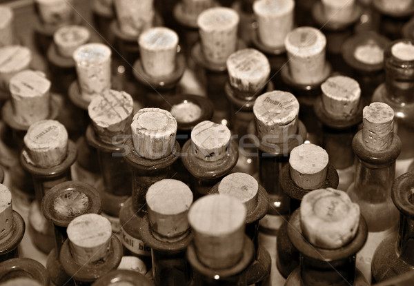 öreg gyógyszer üvegek sorok gyógyszeres üveg dugó Stock fotó © clearviewstock