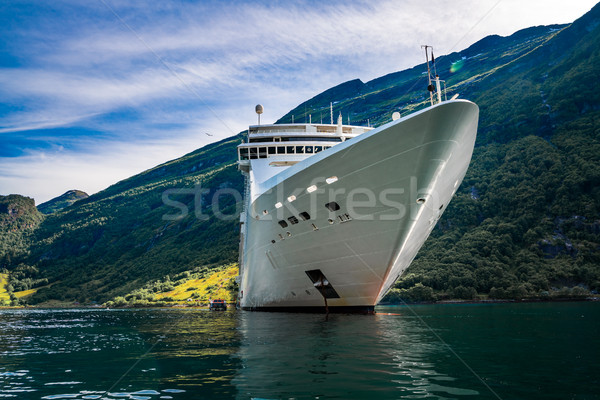 Kreuzfahrt Norwegen Kreuzfahrtschiff Tourismus Urlaub Stock foto © cookelma