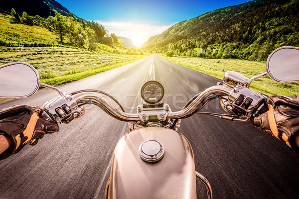 Widoku jazdy motocykla asfalt drogowego Zdjęcia stock © cookelma
