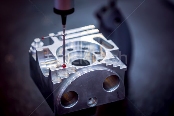 Qualitätskontrolle Messung Maschine Schneiden Metall modernen Stock foto © cookelma