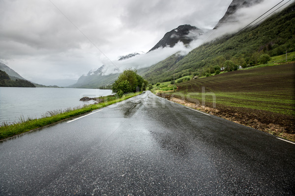 Zdjęcia stock: Drogowego · Norwegia · górskich · niebo · charakter · samochody