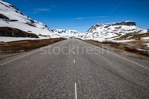 Strada Norvegia montagna panorama auto pioggia Foto d'archivio © cookelma