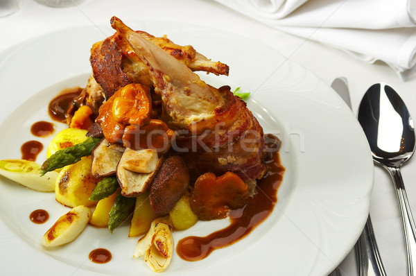 Lecker Gericht hinter Esstisch Essen Kaninchen Stock foto © cookelma