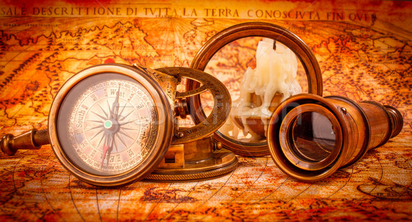 Klasszikus nagyító hazugságok ősi világtérkép csendélet Stock fotó © cookelma