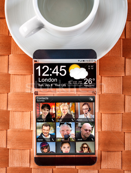 Smartphone transparent afişa viitor inovatoare idei Imagine de stoc © cookelma