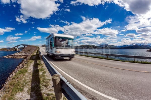 Norwegia karawana samochodu autostrady ocean Zdjęcia stock © cookelma