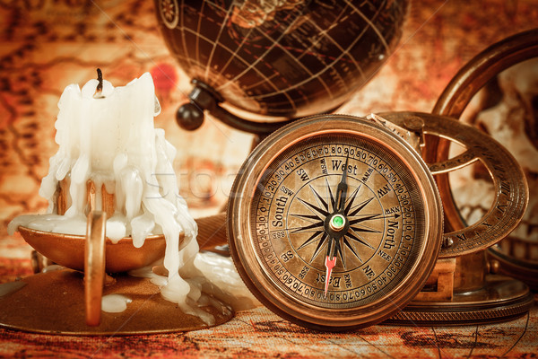 Vintage martwa natura starożytnych Pokaż kompas lupą Zdjęcia stock © cookelma