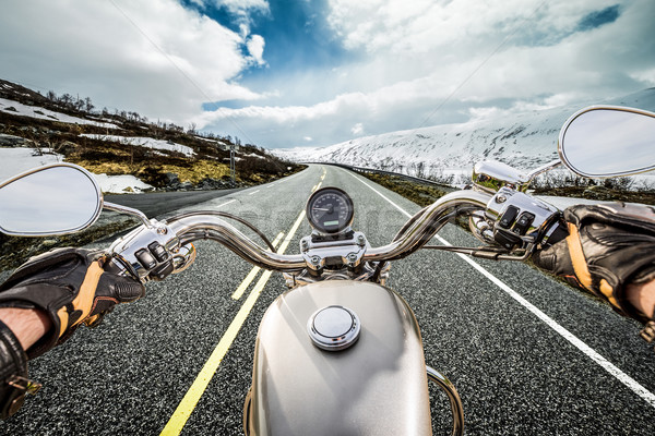 Biker Ansicht Berg Motorrad Fahrrad Geschwindigkeit Stock foto © cookelma