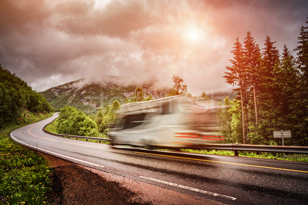 Karawana samochodu autostrady filtrować drogowego Zdjęcia stock © cookelma