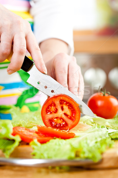 Stock foto: Hände · Schneiden · Gemüse · Tomaten · hinter · frischem · Gemüse