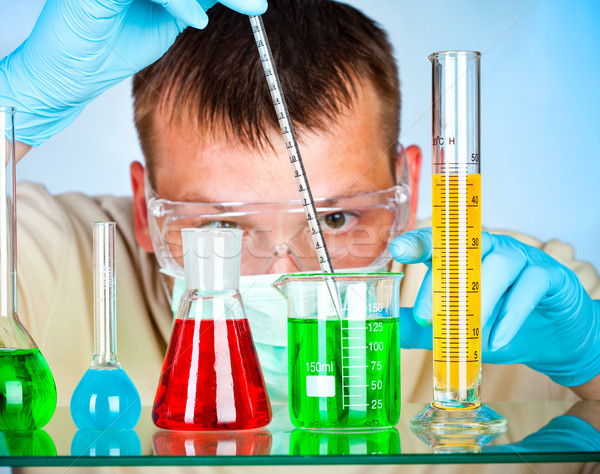 [[stock_photo]]: Scientifique · laboratoire · test · main · médecin