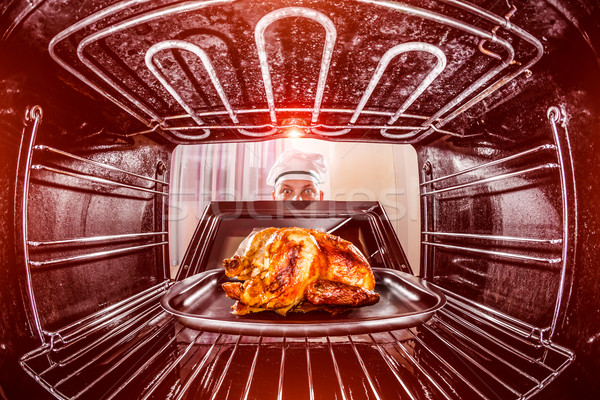烹飪 雞 烤箱 廚師 烤雞 視圖 商業照片 © cookelma