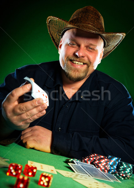 Mann Bart poker Hand Tabelle Erfolg Stock foto © cookelma