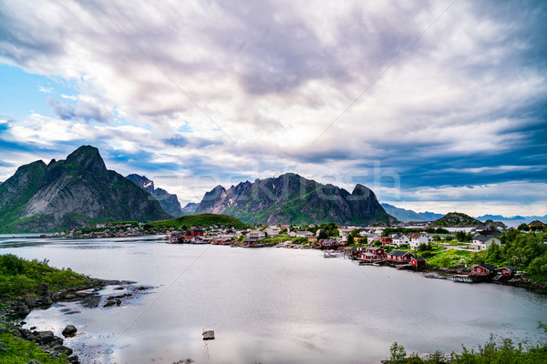 Archipelag Norwegia dekoracje dramatyczny góry Zdjęcia stock © cookelma