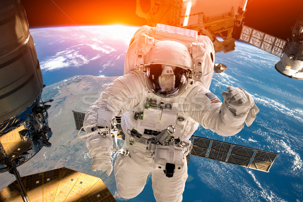 Internacional espacio estación astronauta espacio exterior planeta tierra Foto stock © cookelma