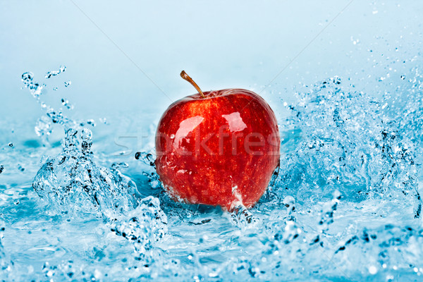 [[stock_photo]]: Pomme · eau · eau · douce · Splash · pomme · rouge · alimentaire