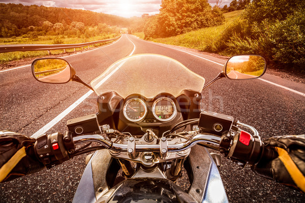 Motoros kilátás vezetés motorkerékpár aszfalt út Stock fotó © cookelma