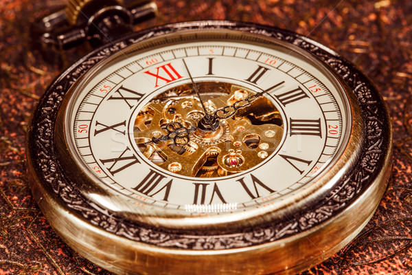 Vintage reloj antiguos marcar primer plano Foto stock © cookelma