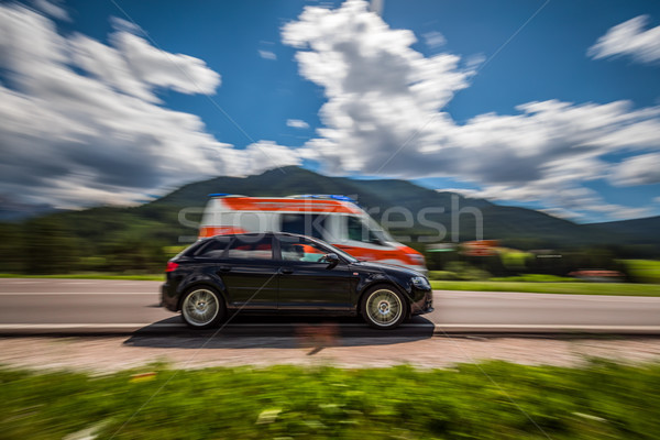 Autó nagysebességű út mentő út figyelmeztetés Stock fotó © cookelma