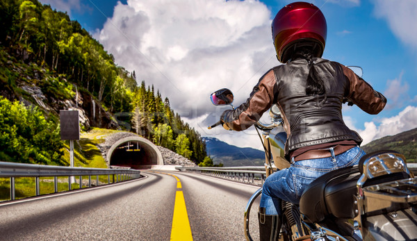 [[stock_photo]]: Fille · vue · moto · pluie · femme