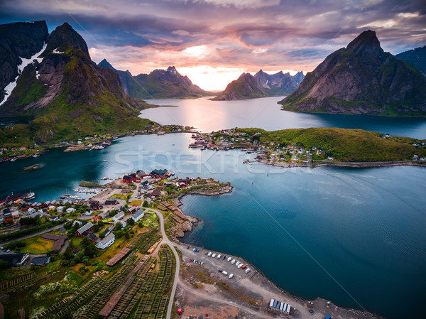 Szigetvilág szigetek Norvégia díszlet drámai hegyek Stock fotó © cookelma