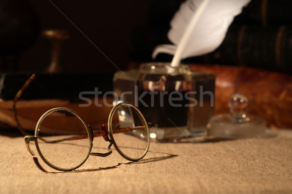 Starych okulary vintage martwa natura ciemne Zdjęcia stock © cosma