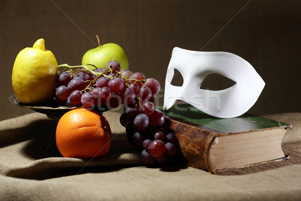 Maszk gyümölcsök klasszikus csendélet könyv gyümölcsöstál Stock fotó © cosma