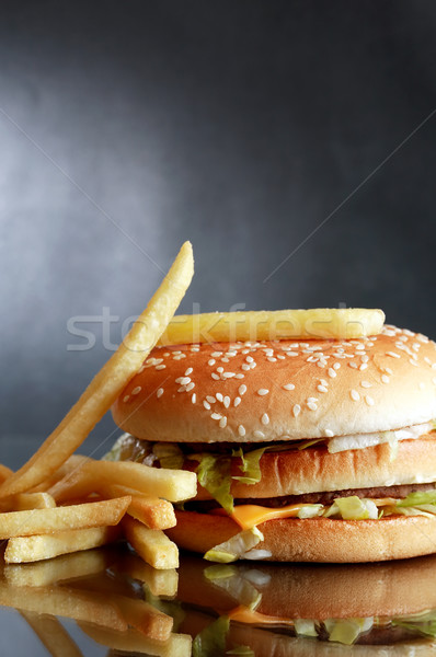 гамбургер темно жареный картофель сыра Сток-фото © cosma