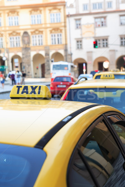 Taxi stand galben stradă Imagine de stoc © cosma
