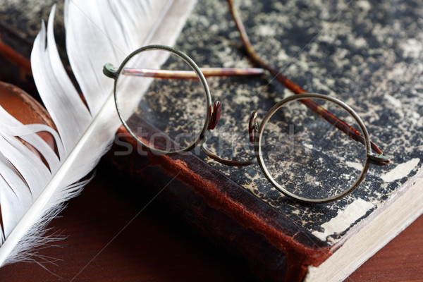 старые очки Vintage натюрморт книга бумаги Сток-фото © cosma