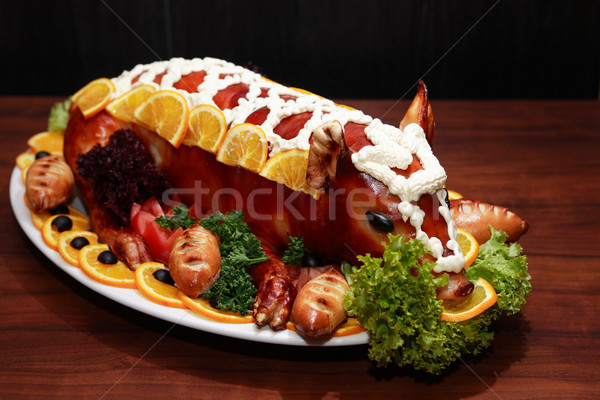 Disznó dekoráció zöldségek nagy tányér háttér Stock fotó © cosma