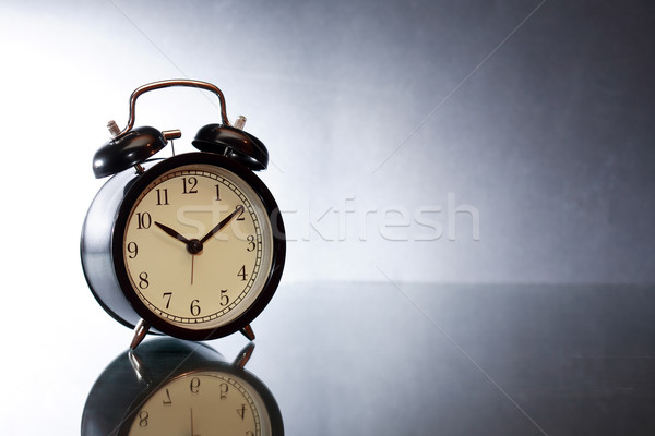 ébresztőóra sötét fekete háttér klasszikus harang Stock fotó © cosma