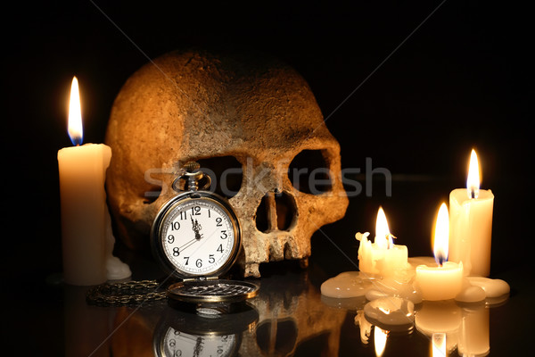 Stockfoto: Tijd · dood · een · menselijke · schedel · zakhorloge