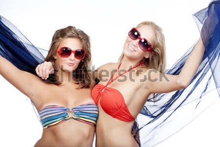 Meisjes bikini tonen gebaar twee Stockfoto © courtyardpix