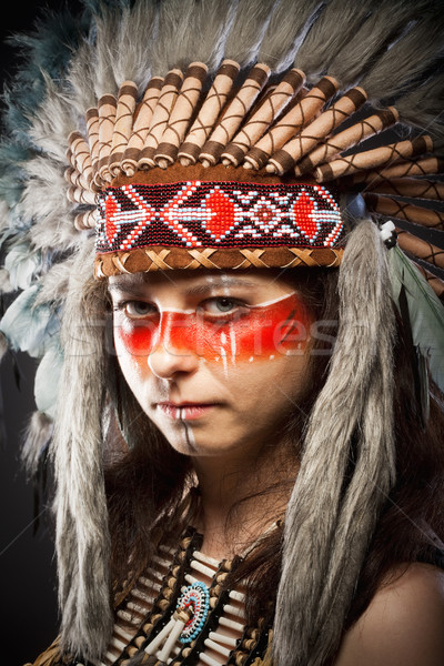 Nativ american indian sef război modă pană Imagine de stoc © courtyardpix