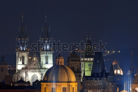 Imagine de stoc: Republica · Ceha · Praga · orasul · vechi · cer · constructii · biserică